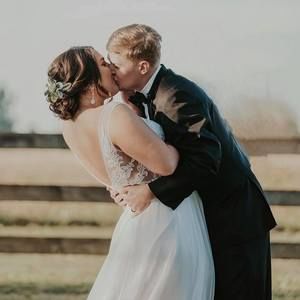 Meet your Posher, Tori anna